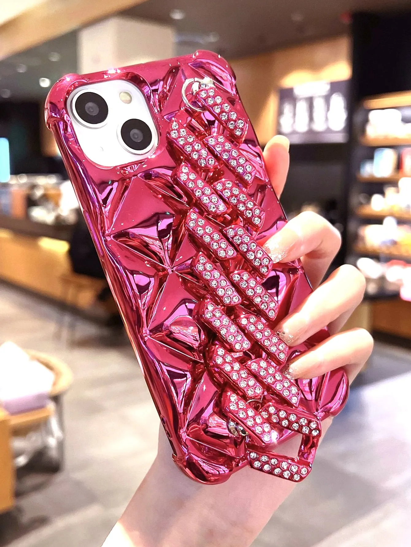 Plated Rhombus Shaped Lock & Rhinestone Decor Phone Case with Chain Strap